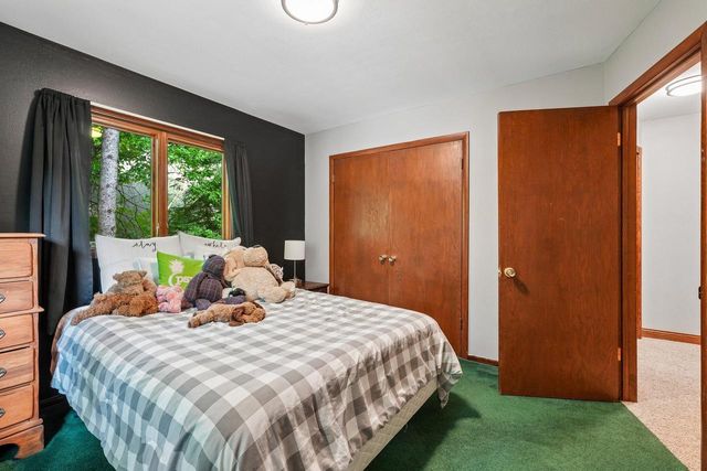 21180 Mary Lynn DRIVE, Brookfield, WI 53045