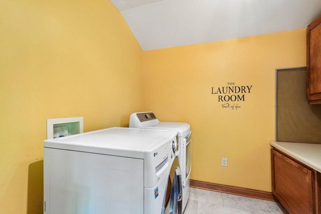 21180 Mary Lynn DRIVE, Brookfield, WI 53045