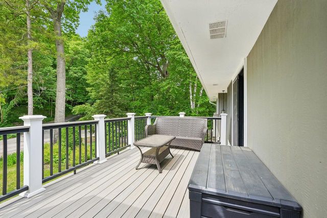 21180 Mary Lynn DRIVE, Brookfield, WI 53045