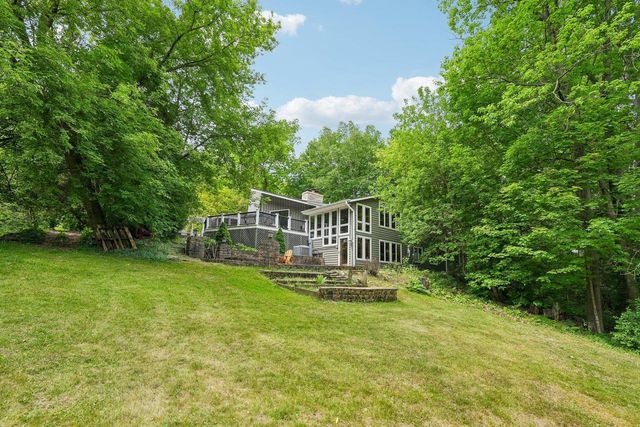 21180 Mary Lynn DRIVE, Brookfield, WI 53045