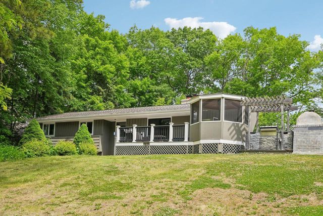 21180 Mary Lynn DRIVE, Brookfield, WI 53045