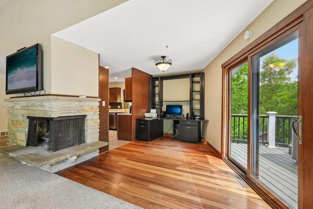21180 Mary Lynn DRIVE, Brookfield, WI 53045