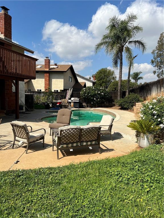 Image 14 of property listing at 5878 Palencia, Riverside, CA 92509