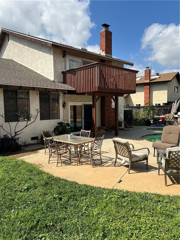 Image 15 of property listing at 5878 Palencia, Riverside, CA 92509