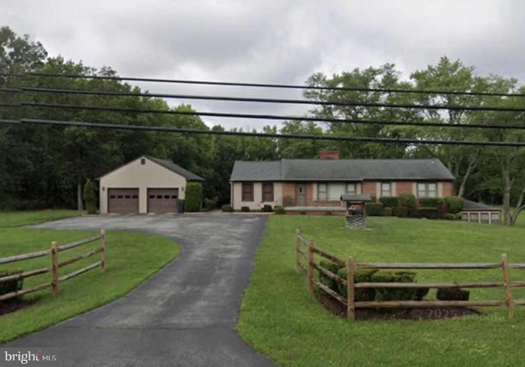 11275 BERRY RD, Waldorf, MD 20603