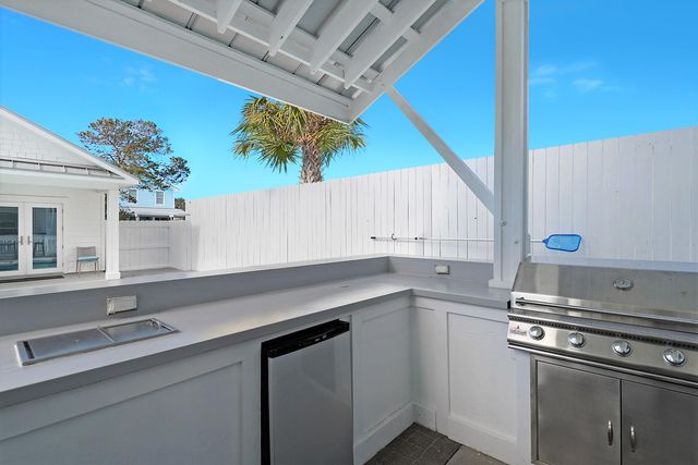 80 Pompano Street, Destin, FL 32541