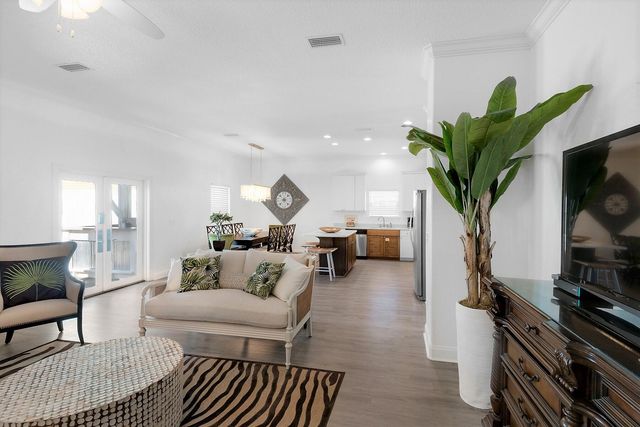 80 Pompano Street, Destin, FL 32541