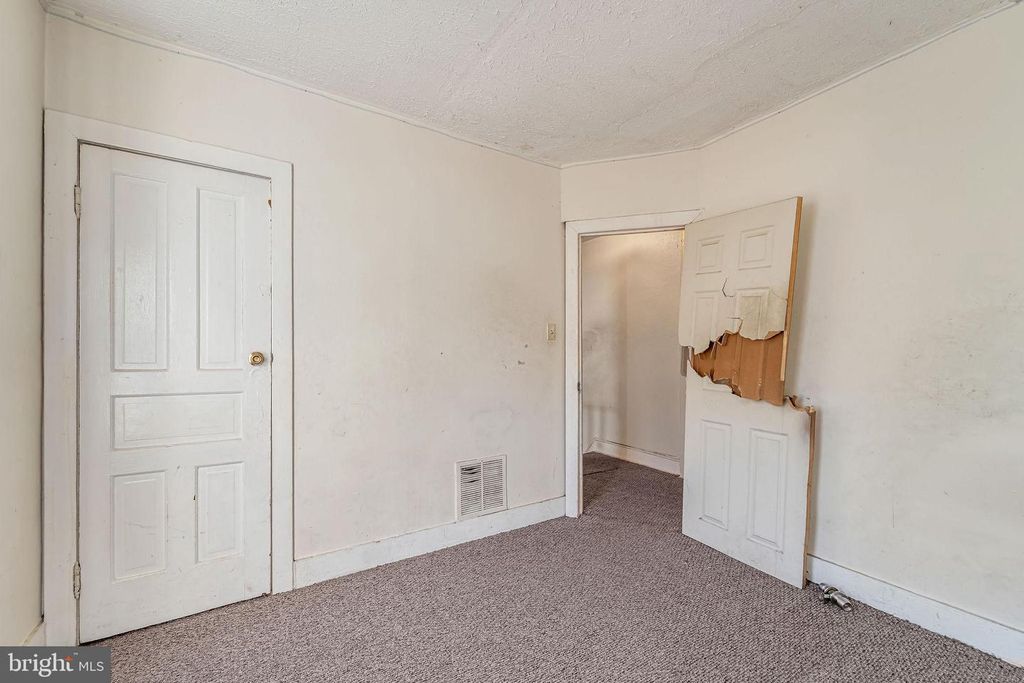 Image 14 of property listing at 112 N 23RD ST, Camden, NJ 08105