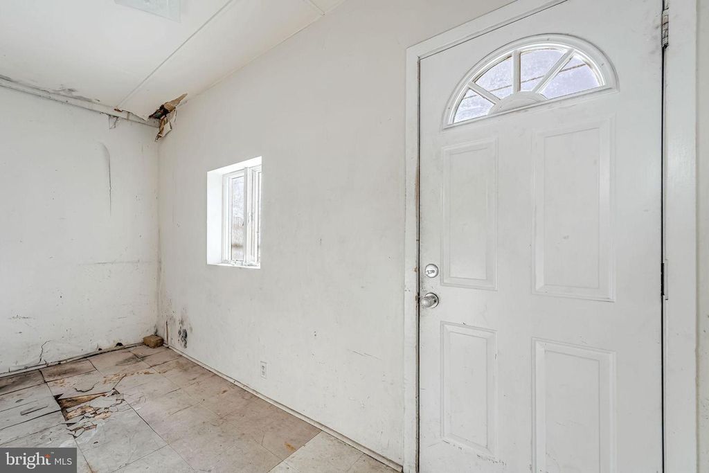 Image 3 of property listing at 112 N 23RD ST, Camden, NJ 08105