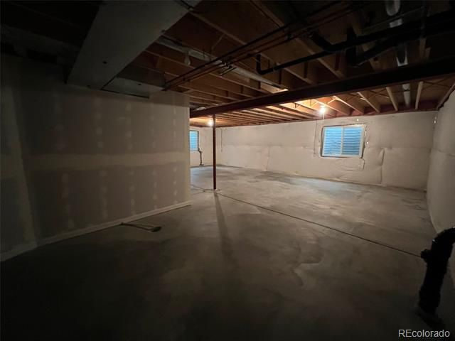 5184 S Liverpool Way, Aurora, CO 80015