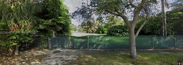 1121 NE 83rd st, Miami, FL 33138