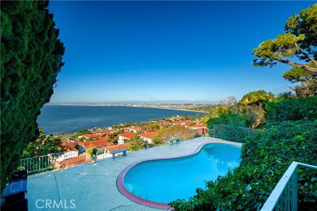 605 Palos Verdes Drive, Palos Verdes Estates, CA 90274
