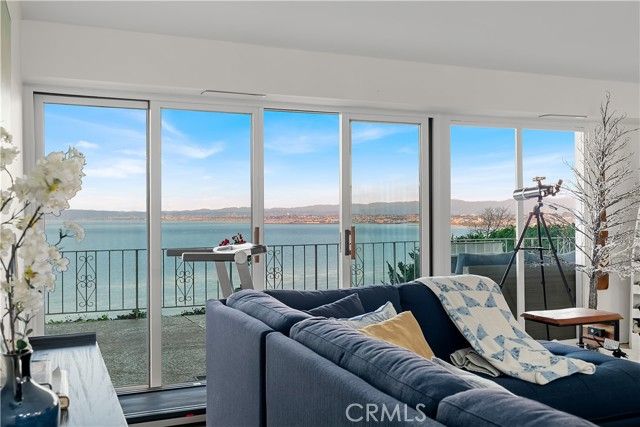 605 Palos Verdes Drive, Palos Verdes Estates, CA 90274