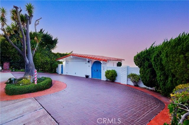 605 Palos Verdes Drive, Palos Verdes Estates, CA 90274