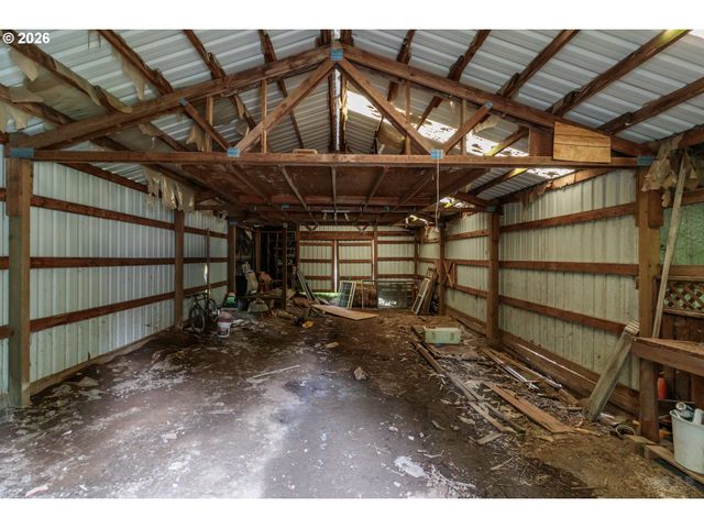 69885 BEAVER HILL Dr, Rainier, OR 97048