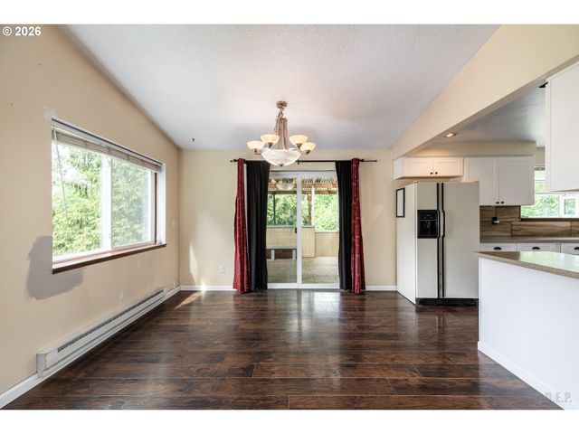69885 BEAVER HILL Dr, Rainier, OR 97048