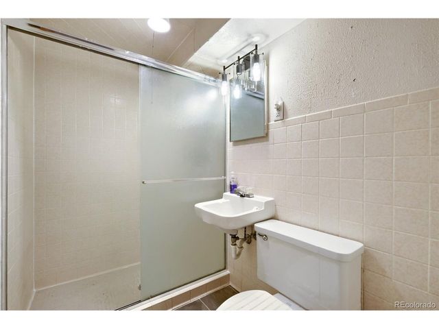 1911 Elmwood Ln, Pueblo, CO 81005