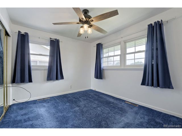 1911 Elmwood Ln, Pueblo, CO 81005