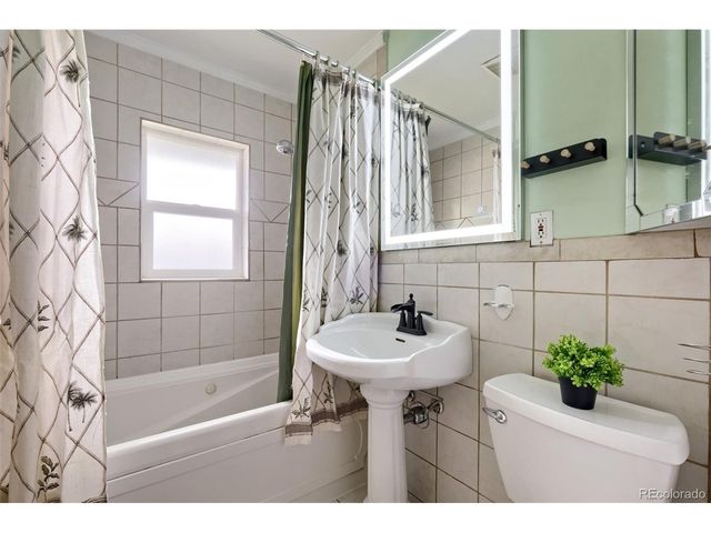 1911 Elmwood Ln, Pueblo, CO 81005