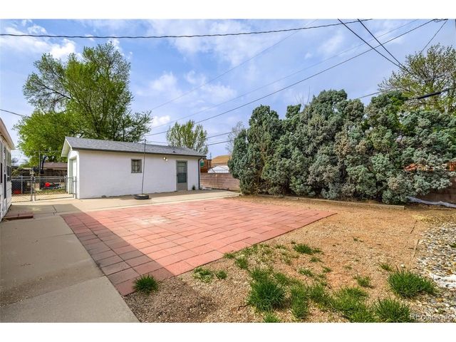 1911 Elmwood Ln, Pueblo, CO 81005
