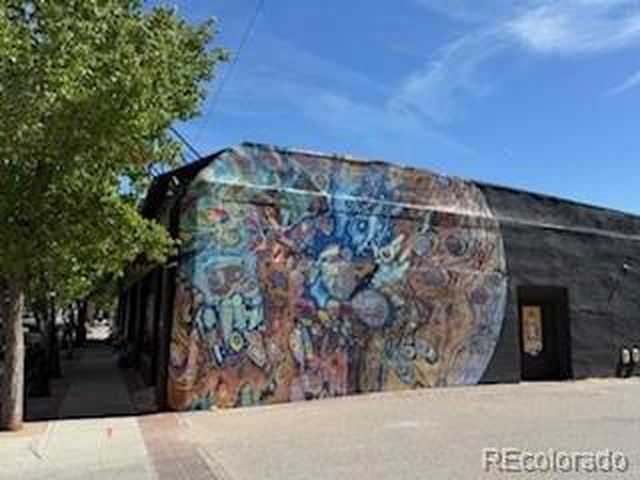 1911 Elmwood Ln, Pueblo, CO 81005