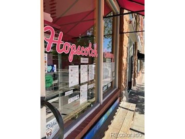 1911 Elmwood Ln, Pueblo, CO 81005