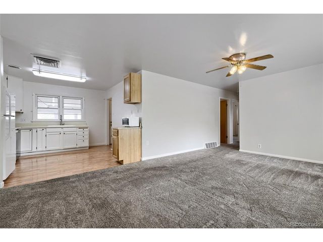 1911 Elmwood Ln, Pueblo, CO 81005