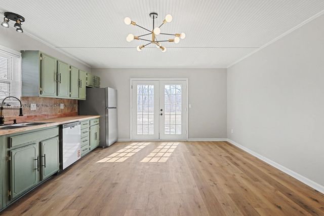 525 W 48th St N, Wichita, KS 67204