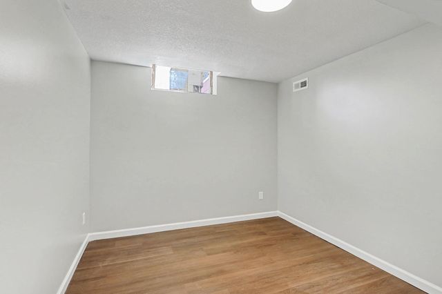 525 W 48th St N, Wichita, KS 67204