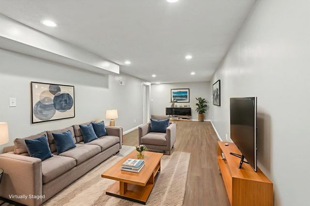 525 W 48th St N, Wichita, KS 67204