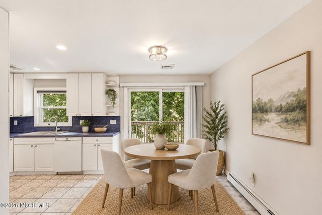 4 Harbor View Lane, Toms River, NJ 08753