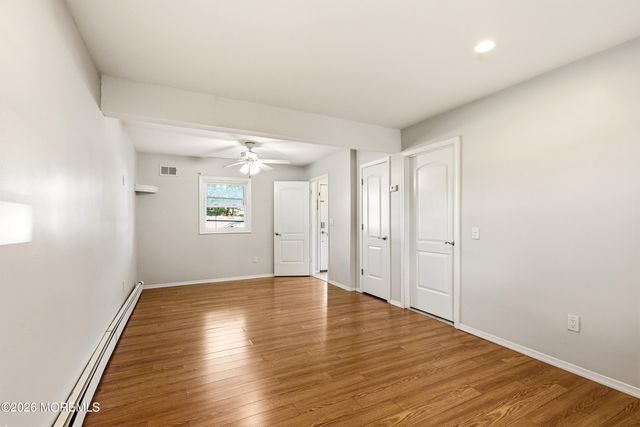 4 Harbor View Lane, Toms River, NJ 08753