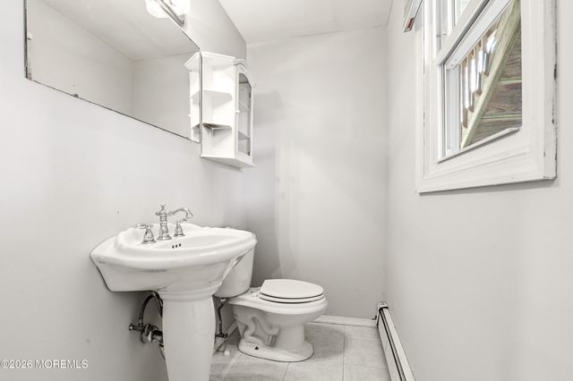4 Harbor View Lane, Toms River, NJ 08753