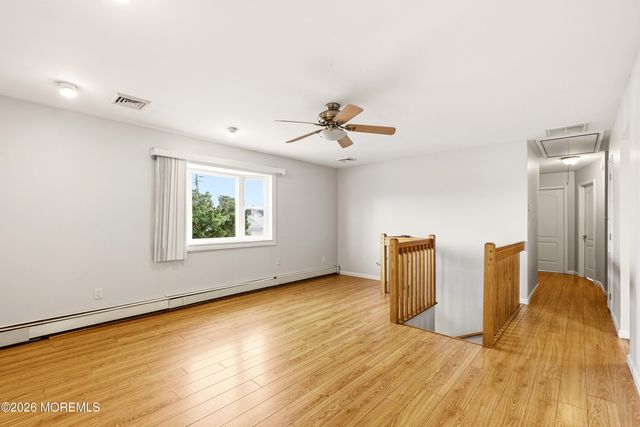 4 Harbor View Lane, Toms River, NJ 08753