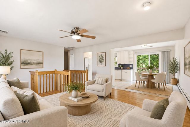 4 Harbor View Lane, Toms River, NJ 08753