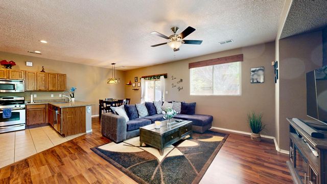 2500 Pelizzano Drive SE, Rio Rancho, NM 87124