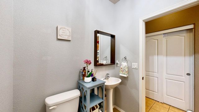 2500 Pelizzano Drive SE, Rio Rancho, NM 87124