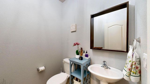 2500 Pelizzano Drive SE, Rio Rancho, NM 87124