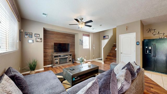 2500 Pelizzano Drive SE, Rio Rancho, NM 87124