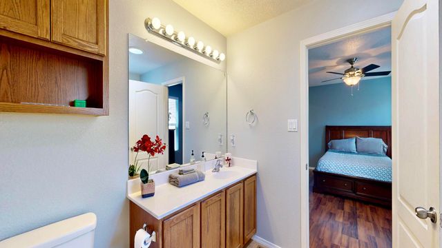 2500 Pelizzano Drive SE, Rio Rancho, NM 87124