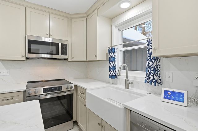 705 WESTRIDGE DR, Columbia, MO 65203