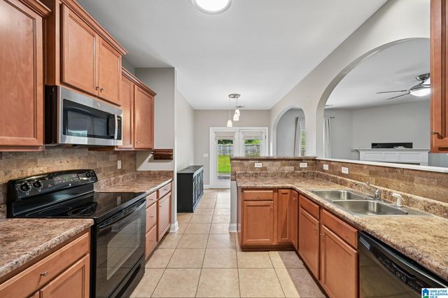 156 GLEN CROSS CIRCLE, Trussville, AL 35173