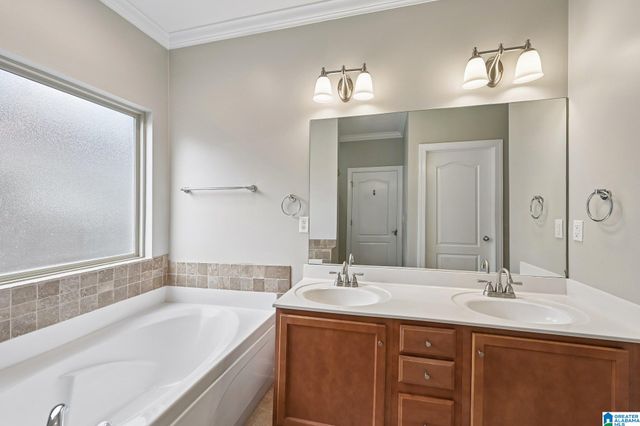 156 GLEN CROSS CIRCLE, Trussville, AL 35173