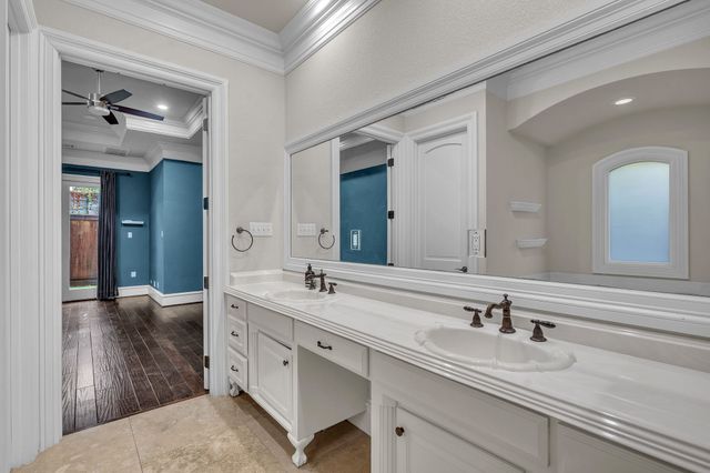 3816 W 5th Street, Fort Worth, TX 76107
