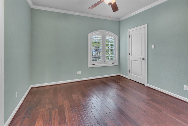3816 W 5th Street, Fort Worth, TX 76107