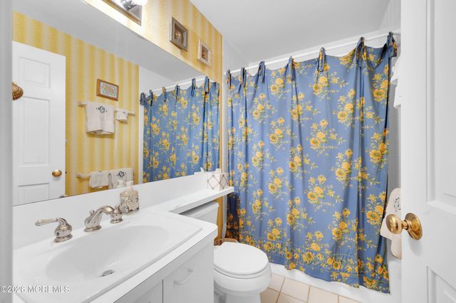 100 Bay Point Harbour 100, Point Pleasant, NJ 08742