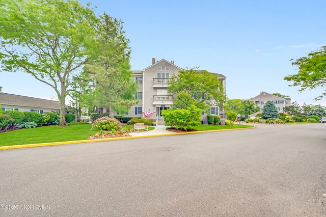 100 Bay Point Harbour 100, Point Pleasant, NJ 08742