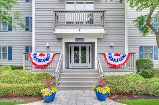 100 Bay Point Harbour 100, Point Pleasant, NJ 08742