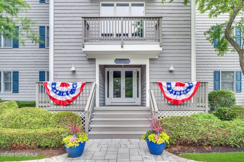 100 Bay Point Harbour 100, Point Pleasant, NJ 08742