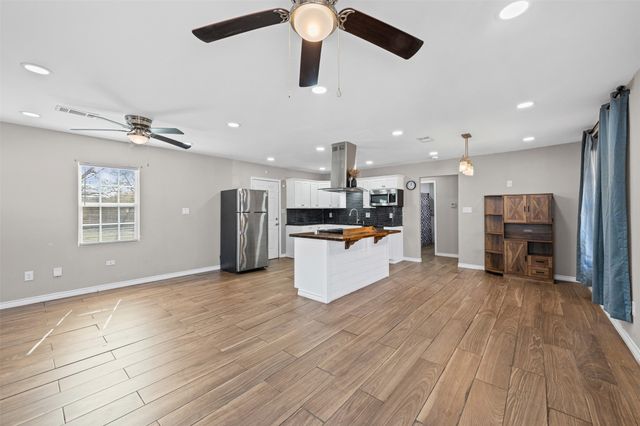 2716 Mckenzie Avenue, Waco, TX 76708